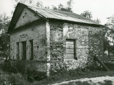 Сторожка в ограде