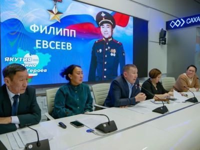 В Якутске состоялся антифашистский форум «Поднимаем России знамя!»