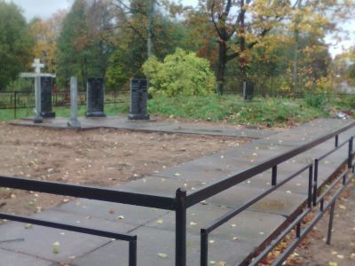 Братская могила воинов Советской Армии, погибших в 1944 г.