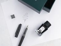 Ручка перьевая Малевичъ с конвертером, перо EF 0,4 мм, набор с чернилами и значком, черная