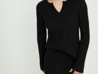 Джемпер полуприлегающего силуэта с округлой горловиной