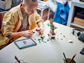 Super Heroes 76297 Конструктор Танцующий Грут