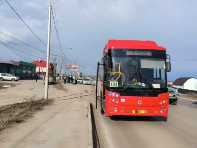 Пригородный автобус сбил 56-летнего пешехода в Якутске