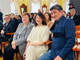 «Живи, даря себя другим»: в Якутске открыли выставку памяти Александра Миронова