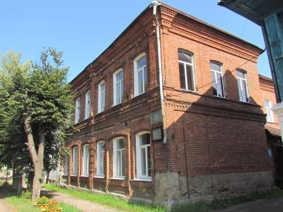 Дом жилой с лавками