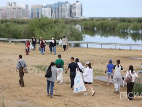 В Якутске прошел субботник «Особенности национальной уборки»