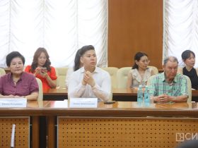 Госнаграды вручили журналистам в День национальной печати
