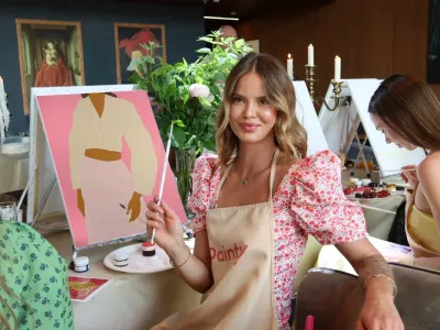 Билеты на Арт-вечер Painty со свечами и игристым с видом на Театр им. Андрея Миронова / Событие | Афиша | ИнфоТаймс