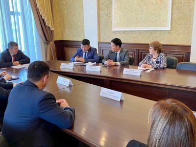 Состоялась встреча представителей АК «Железные дороги Якутии» с руководством ДВГУПС