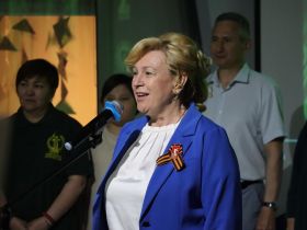 В Якутске открылась фотовыставка «Семьи героев»