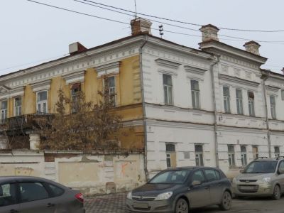 Дом фабриканта, богатый художественной лепкой во внутренних помещениях