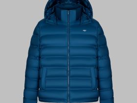 Утепленная куртка с капюшоном