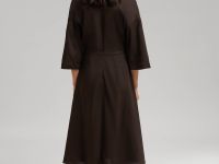 Приталенное платье миди со льном