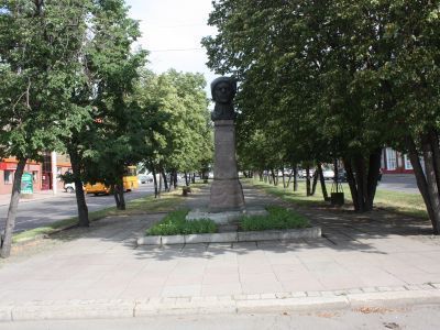 Памятный знак в честь Мамонтова Е.М.