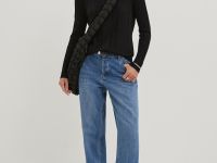 Джемпер полуприлегающего силуэта в полоску