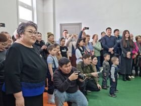 В селе Сунтар Якутии открыли спорткомплекс с бассейном