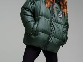 Куртка текстильная с полиуретановым покрытием для девочек