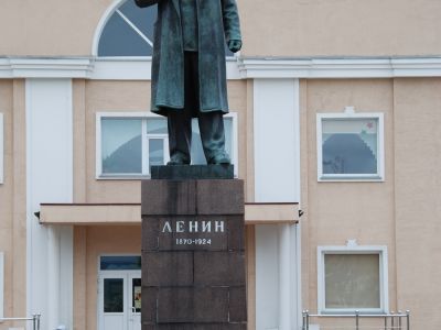 Памятник В.И.Ленину
