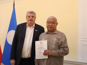 В Якутске презентовали книгу о Гавриле Никифорове — Манньыаттаах уола