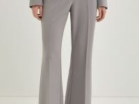 Брюки-клеш на средней посадке