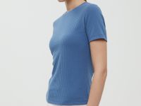 Футболка приталенного силуэта