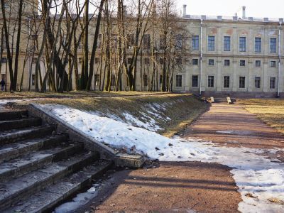 Лестницы и террасы в Голландском и Верхнем садах