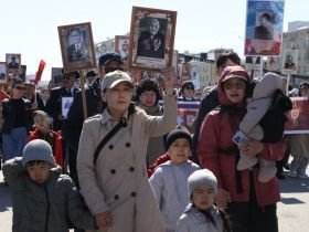 Фото. В Якутске акция «Бессмертный полк» собрала более 50 тысяч человек