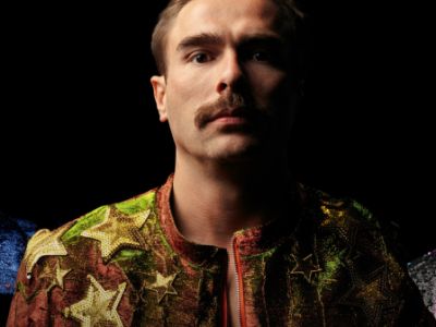 One Vision Band — рок-шоу, посвященное музыке Queen, в сопровождении симфонического оркестра