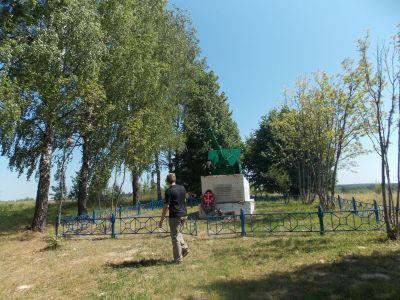 Памятник боевой славы – Пушка, установленный на месте ожесточенных боев воинов-ополченцев Дзержинского района г. Москвы с немецко-фашистскими захватчиками в 1941 году