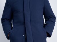 Утепленное пальто с капюшоном