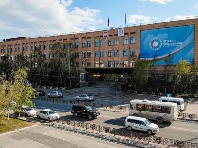 Глава Якутии потребовал провести оптимизацию системы госучреждений до конца года