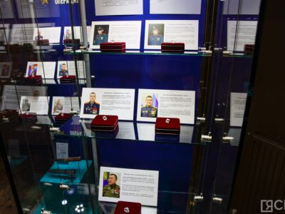 В Якутии открылась выставка «Алмазы героев России»