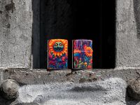 Зажигалка ZIPPO Spooky Sunflower с покрытием 540 Tumbled Brass, латунь/сталь, разноцветная, 38x13x57 мм