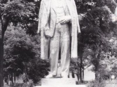 Памятник В.И. Ленину