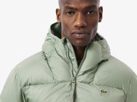 Мужской короткий влагоотталкивающий и ветроустойчивый пуховик Lacoste с капюшоном