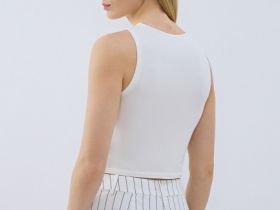 Укороченный топ, Белый