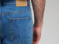 Джинсы прямого кроя
