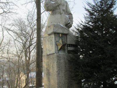 Памятник Герою Советского Союза – Марии Цукановой