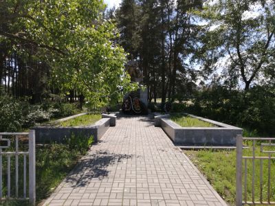 Братская могила № 7