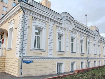 Здание бывшего Кадышевского почтово-телеграфного отделения