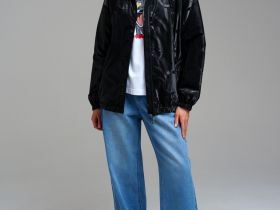 Куртка текстильная с полиуретановым покрытием для женщин (ветровка)