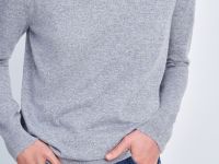 Джемпер прямого силуэта с округлым вырезом