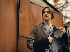 Якутяне смогут увидеть премьеру сериала «Она такая классная» в онлайн-кинотеатре KION от МТС