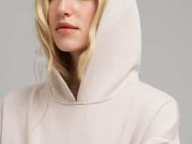 Свободная толстовка с капюшоном