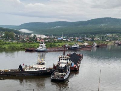 Дневник навигации ЛОРП: на Колыме начали погрузку угля янского направления