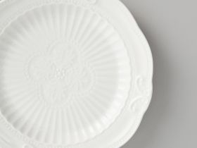 Тарелка Emboss White I