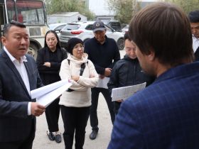 Вячеслав Емельянов проверил капремонт домов в Якутске