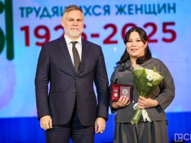 Матерям Якутии вручили госнаграды с денежным вознаграждением