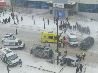 Троих пострадавших в тяжелом состоянии после ДТП в Якутске доставили в больницу