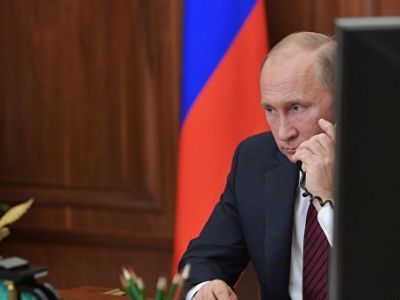 Путин поручил подготовить принципы модернизации поликлиник и скорой помощи